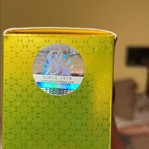 NIB Layali Concentrated Scented Oil alcohol free collectible flower bottle - Picture 2 of 11